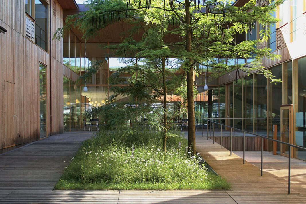 bild copyright anna REHAB Basel, Clinic for Neurorehabilitation and Paraplegiology (Herzog & de Meuron architects; photo Daniel Thoma)