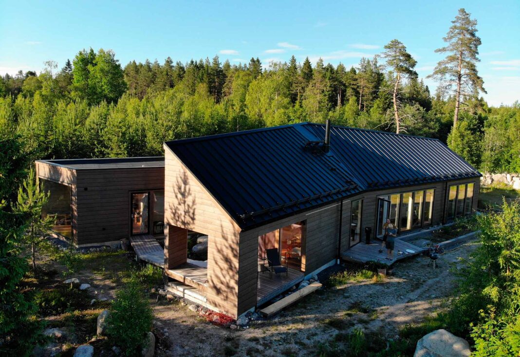 2--South-sloping-roof-June-25th-2024-19